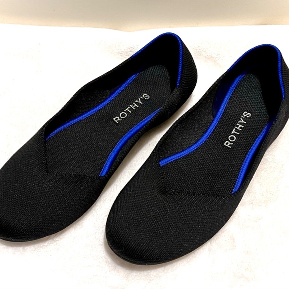 Rothy’s Women’s The Flat Round Toe Black with Blue Trim Shoe 8.5 - Picture 2 of 7